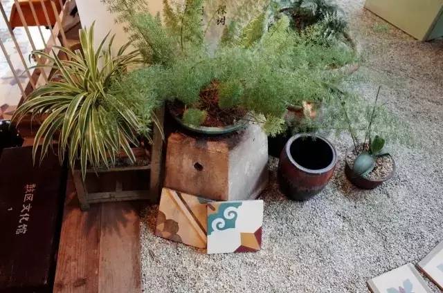 这座藏在旧城区菜市场里的“百货”,装满了老厦门的味道!