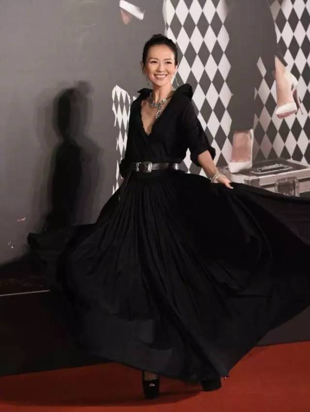 金像奖|她们没有摘得影后,却靠唇色突围了黑裙阵营!