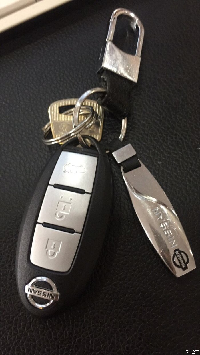 人生第一台车提车,人生提的第一辆车