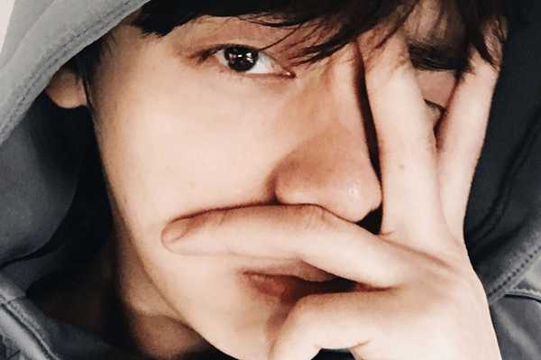 鹿晗钢铁直男的样子,别再说鹿晗是帅哥了