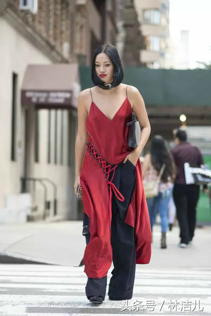 裙子和裤子哪个更时髦,今年流行穿裙子裤子超级时髦