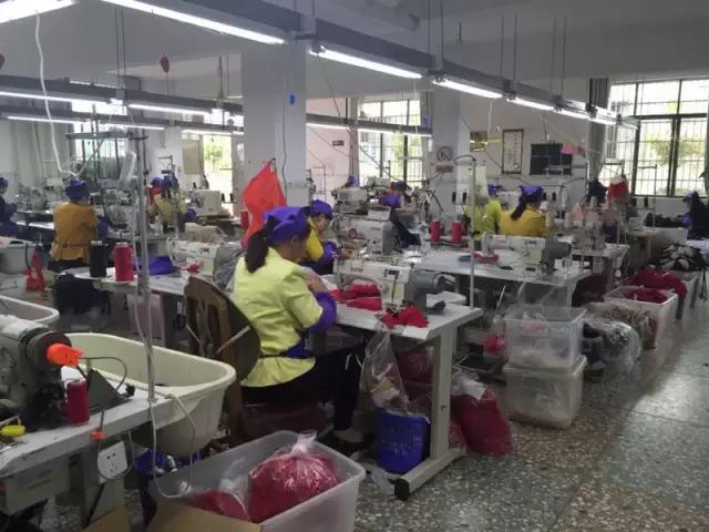 寮犲鐣屽競骞叉椿濂冲伐,婀栧崡寮犲鐣屽競澶滅彮濂冲伐