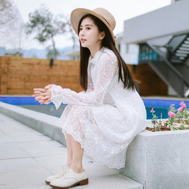 蕾丝雪纺小清新裙,优雅气质雪纺裙散发迷人气息