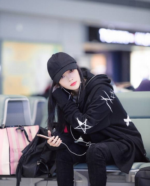 李小璐穿搭吐槽,李小璐穿搭运动风