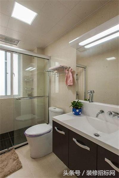 卫生间光线补救方法,如何改善卫生间光线暗