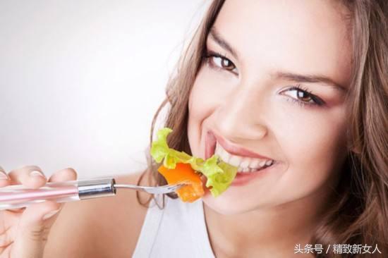 背部长痘痘如何内调,背部痘痘的有效缓解方法