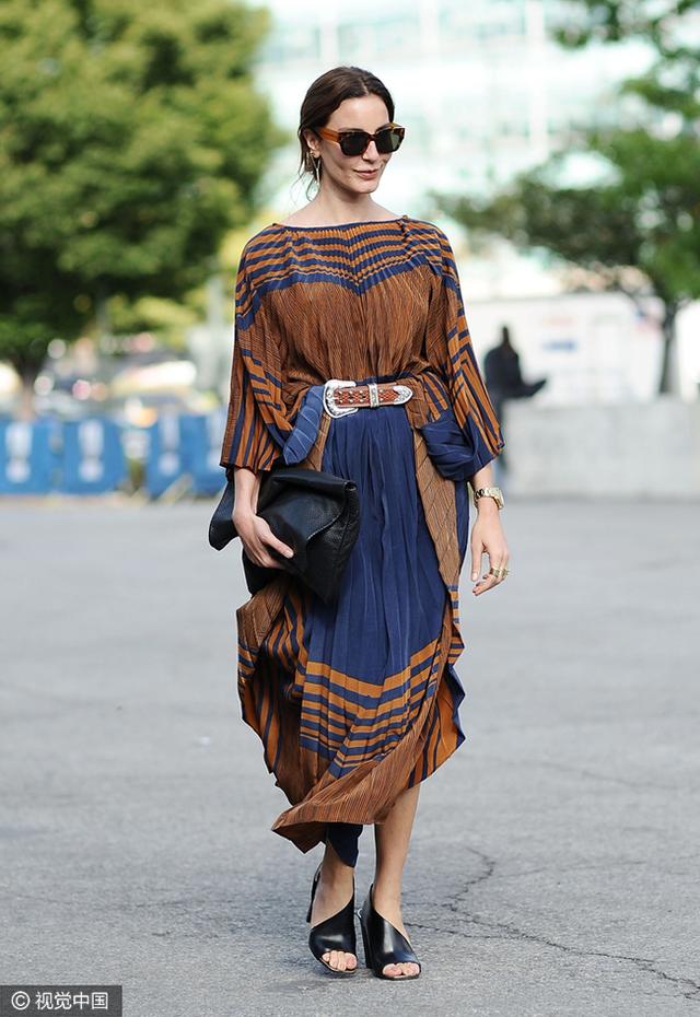 这些连衣裙每一款都让你美到窒息,这几款连衣裙继续带你美爆秋天