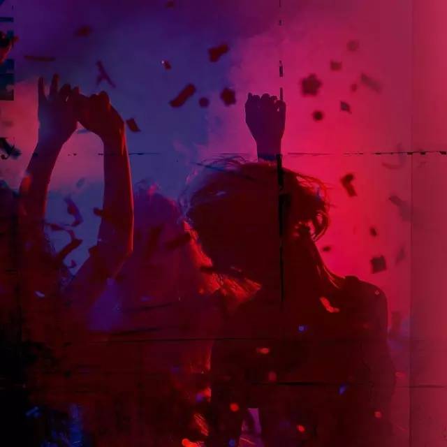 扎心不？彩妆老司机YSL这次开了艘游轮接你去剁手！