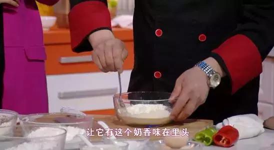 冰箱里的金针菇长大了还能吃吗,冰箱里的金针菇长白毛了还能吃吗