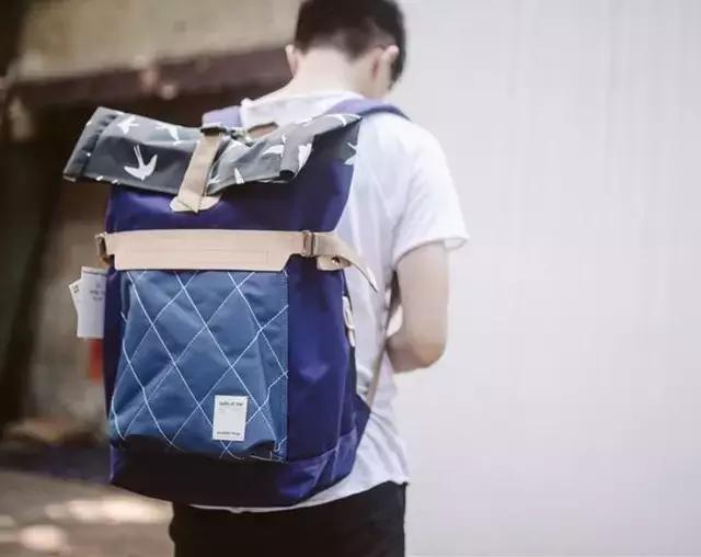 20款好看又实用的女士双肩包推荐,刘雯斜挎休闲包