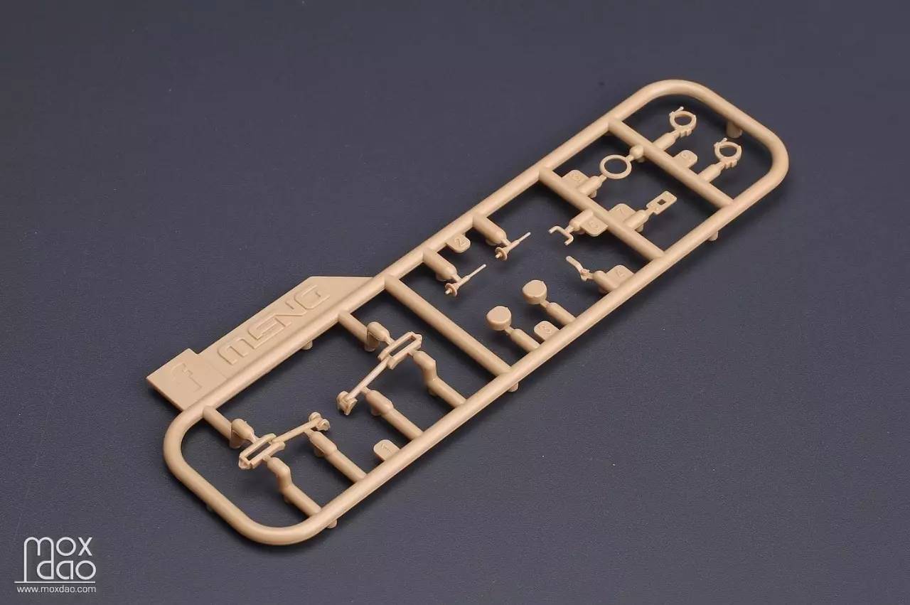 MENG出品的俄罗斯BMR-3M装甲扫雷车｜板件开盒