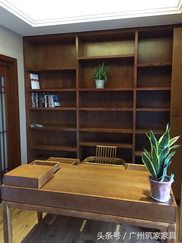 白蜡木和水曲柳是一种树吗,白蜡木跟水曲柳