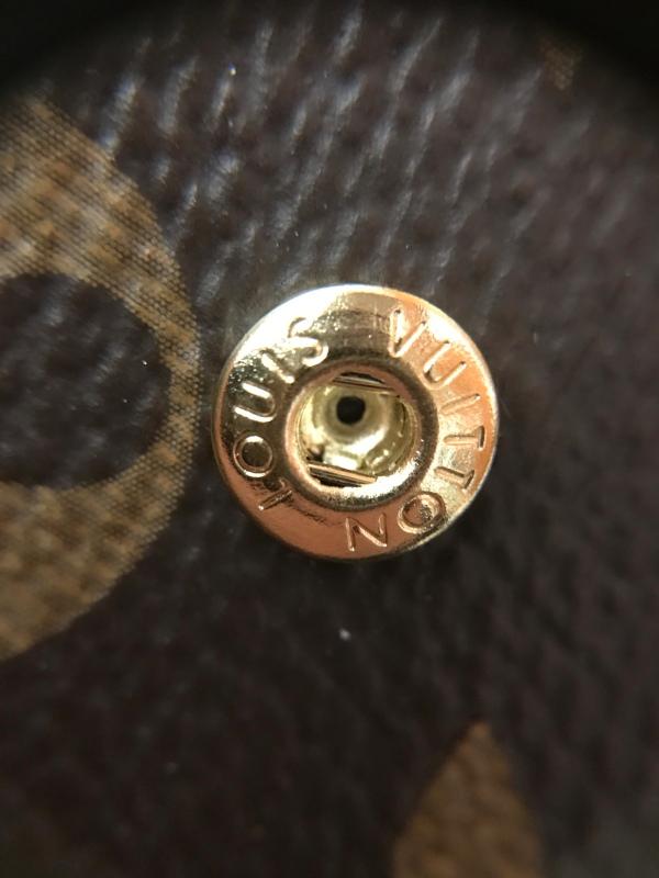 路易威登lv女包购物袋怎么辨真假,如何鉴别路易威登真假钱包