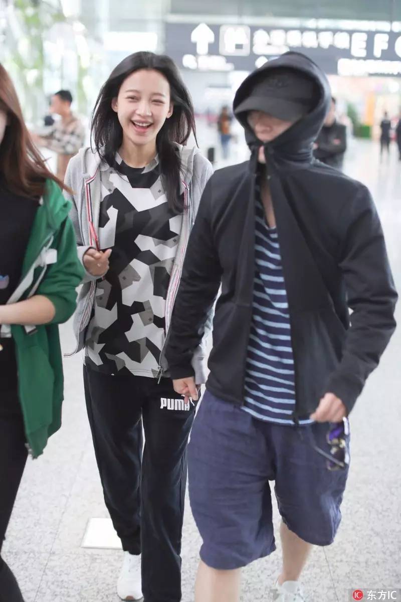 流量小花机场,流量小花们礼服