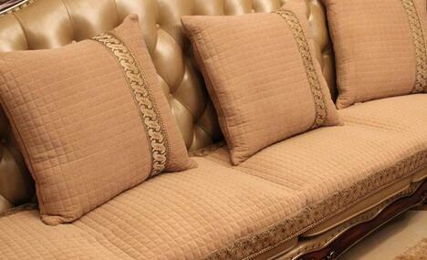 皮沙发用什么沙发垫好皮质沙发应搭配怎样的坐垫