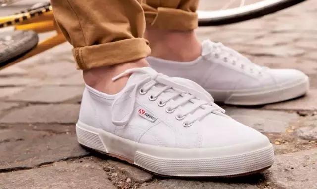 有没有跟vans差不多的,除了匡威耐克vans还有什么鞋