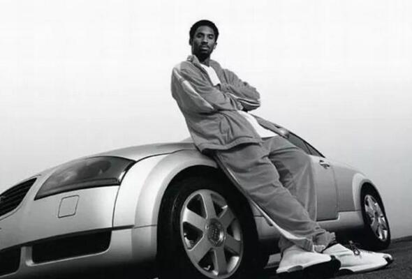 科比真正意义上的第一双耐克鞋,盘点科比的每一双球鞋