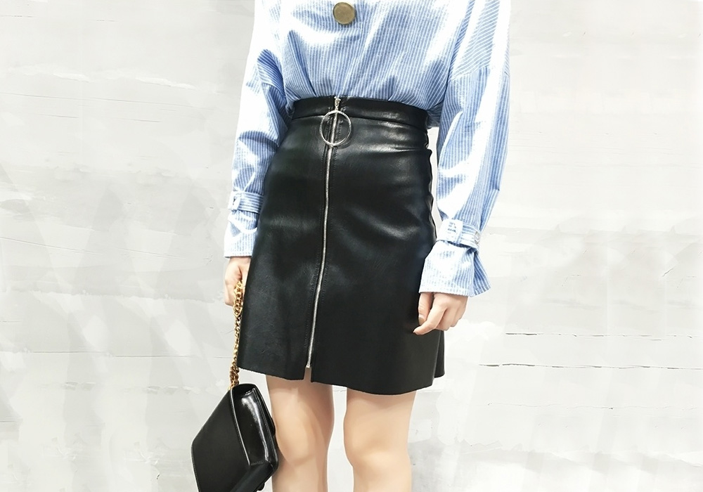 穿上一条花裙子有多美,好看又好穿的皮裙