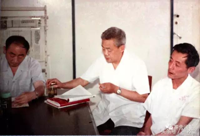 晒晒我家老照片难忘的青春记忆,晒晒我家小二层