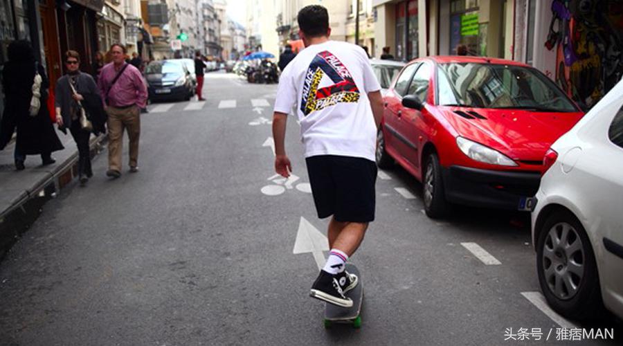 一夜爆火的服装店,年轻人喜爱的潮牌有哪些