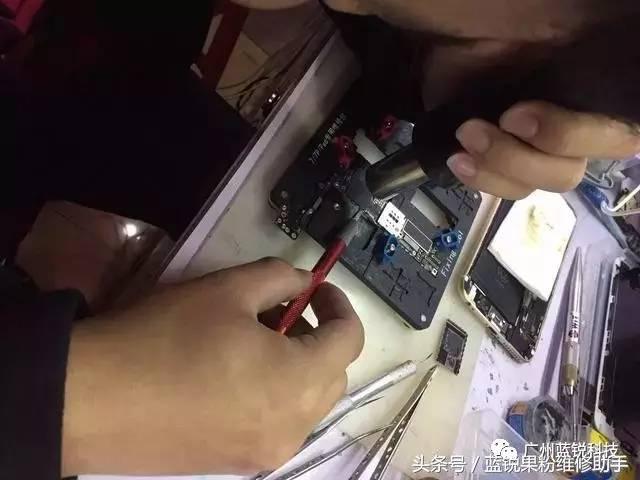 iphone7plus充电一直重启,iphone7p小电流不开机