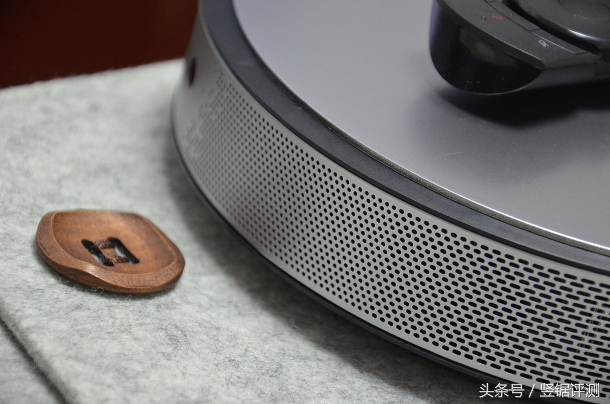 坚果c6投影流明,极米z4x和坚果c6投影哪个好