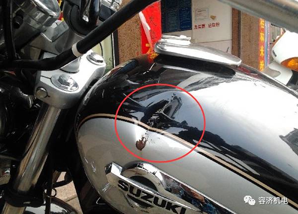 摩托车油箱摔凹了自己怎么修复,摩托车油箱被撞凹陷怎样修复