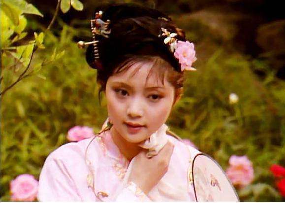 简单评价一下薛宝钗,太好了是完整的句子吗