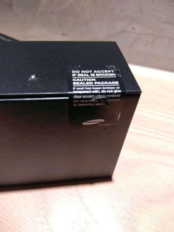 三星s8国外评测,三星s8active开箱