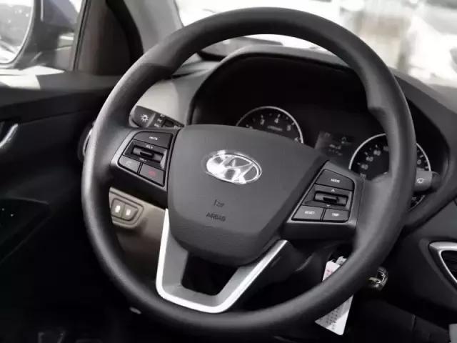 现代最新款悦动,现代悦动最新款车