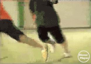 足球过人实用变向技巧教案,足球过人技巧50招图片