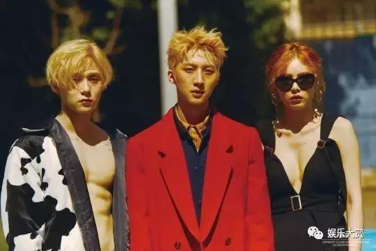 泫雅龙俊亨官宣表演,泫雅龙俊亨change最新现场