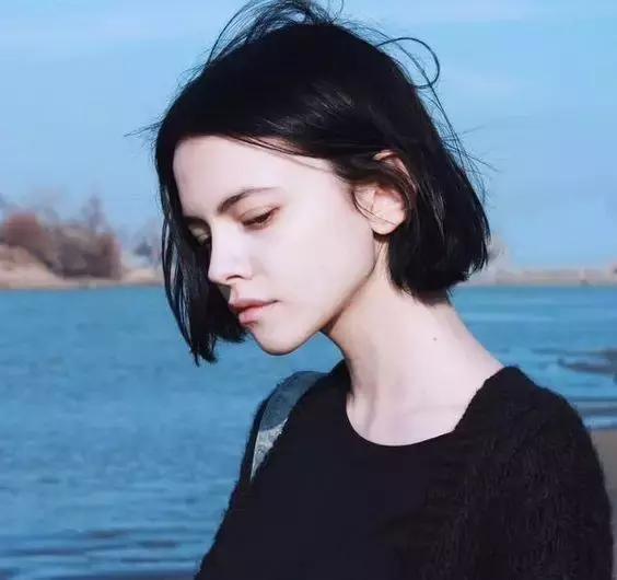 剪了短发不好看,剪了短发不蓬松