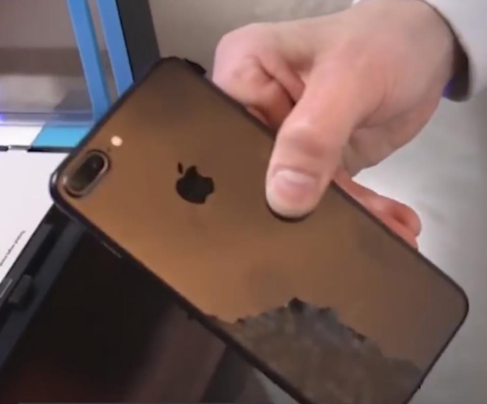 自己更换手机颜色,可以随便变颜色的手机