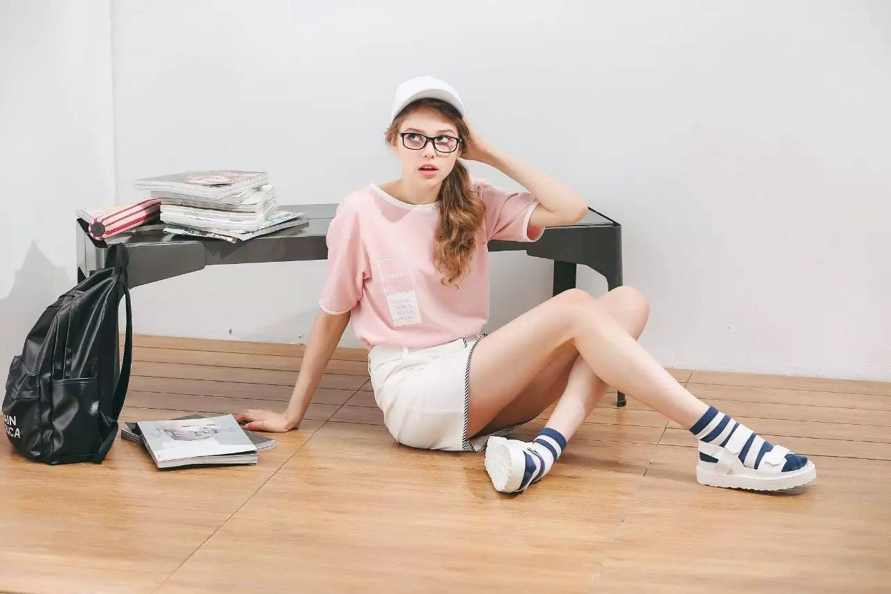 亲，我算到你五行缺衫，命里缺衣~