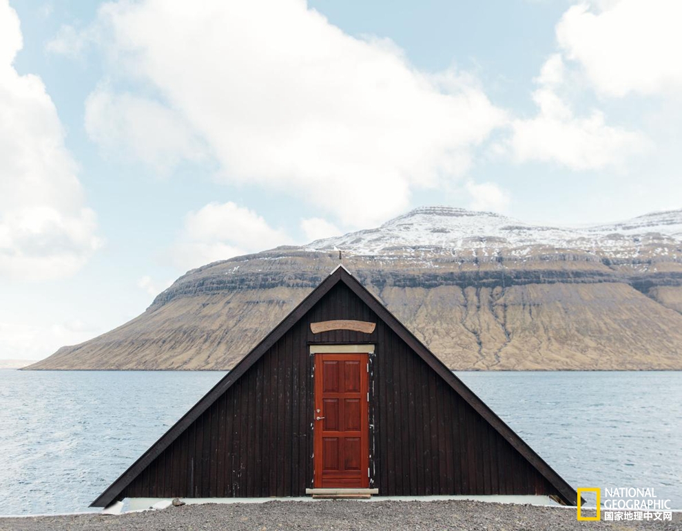 大西洋上的最美丽的小岛,大西洋上有一个苦逼的小岛