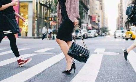 国外奢侈品比国内便宜多少,奢侈品国外比国内便宜多少