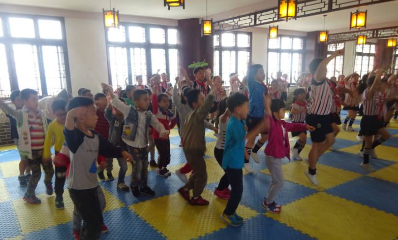 幼儿园小学生活什么样子,小学长什么样的呢