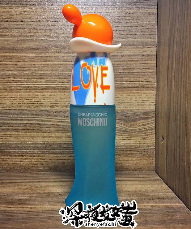 为什么现在的香水那么便宜,为什么买的香水和专柜味道不一样