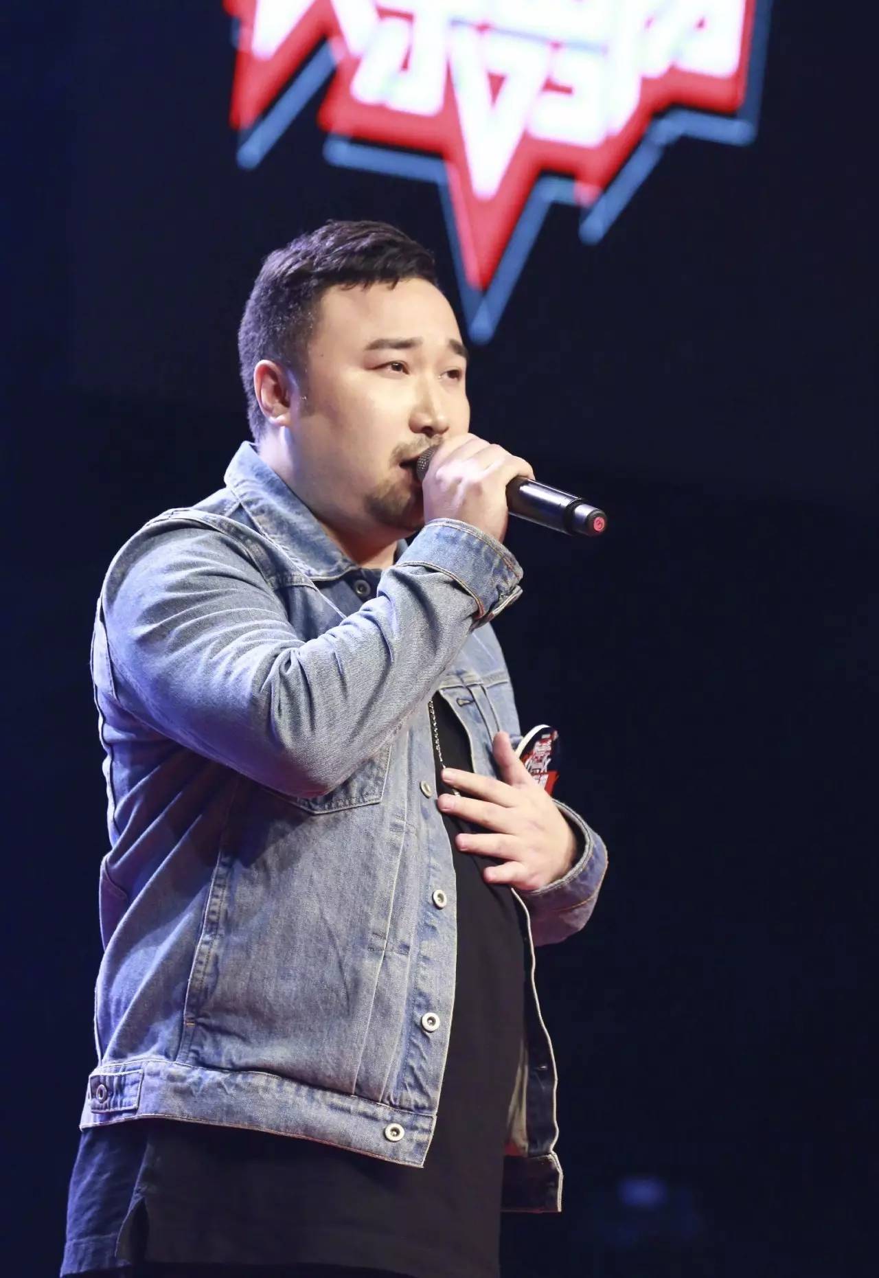 2017歌手巅峰会迪玛希,迪玛希湖南卫视边跳边唱燃爆全场