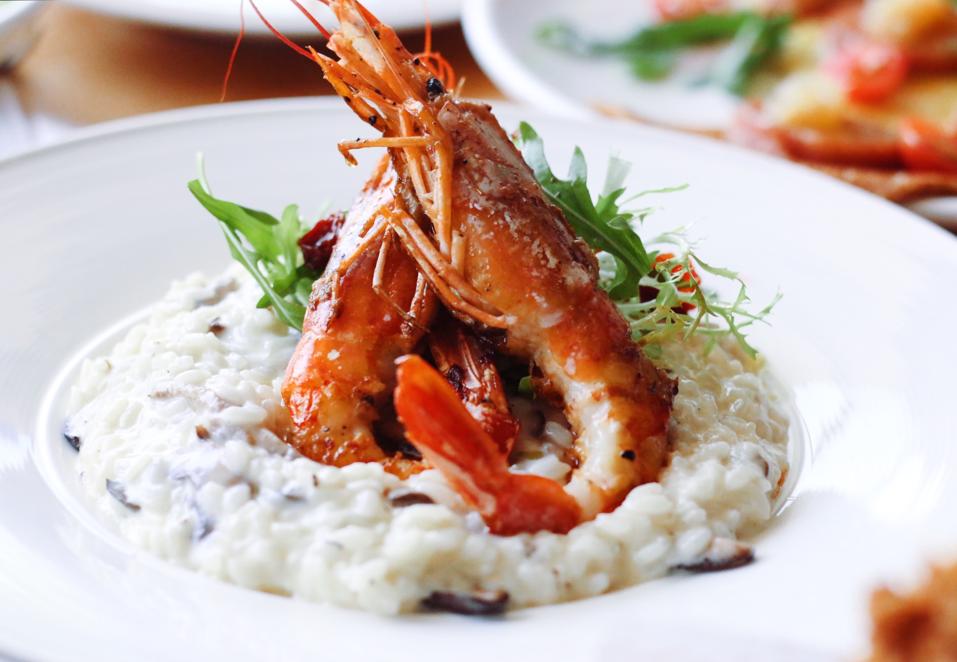 BLUFISH|他在天津造了这座蓝色的饕餮城堡,只为把青梅竹马的她从巴黎追回来