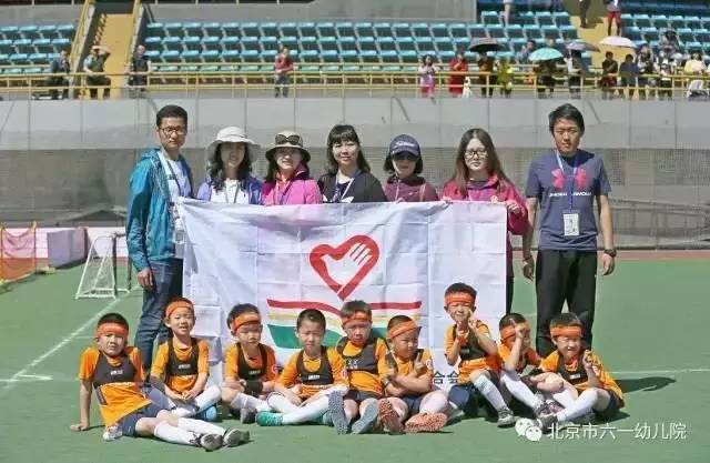 不忘初心跟党走砥砺前行创辉煌,不忘初心跟党走砥砺前行共繁荣