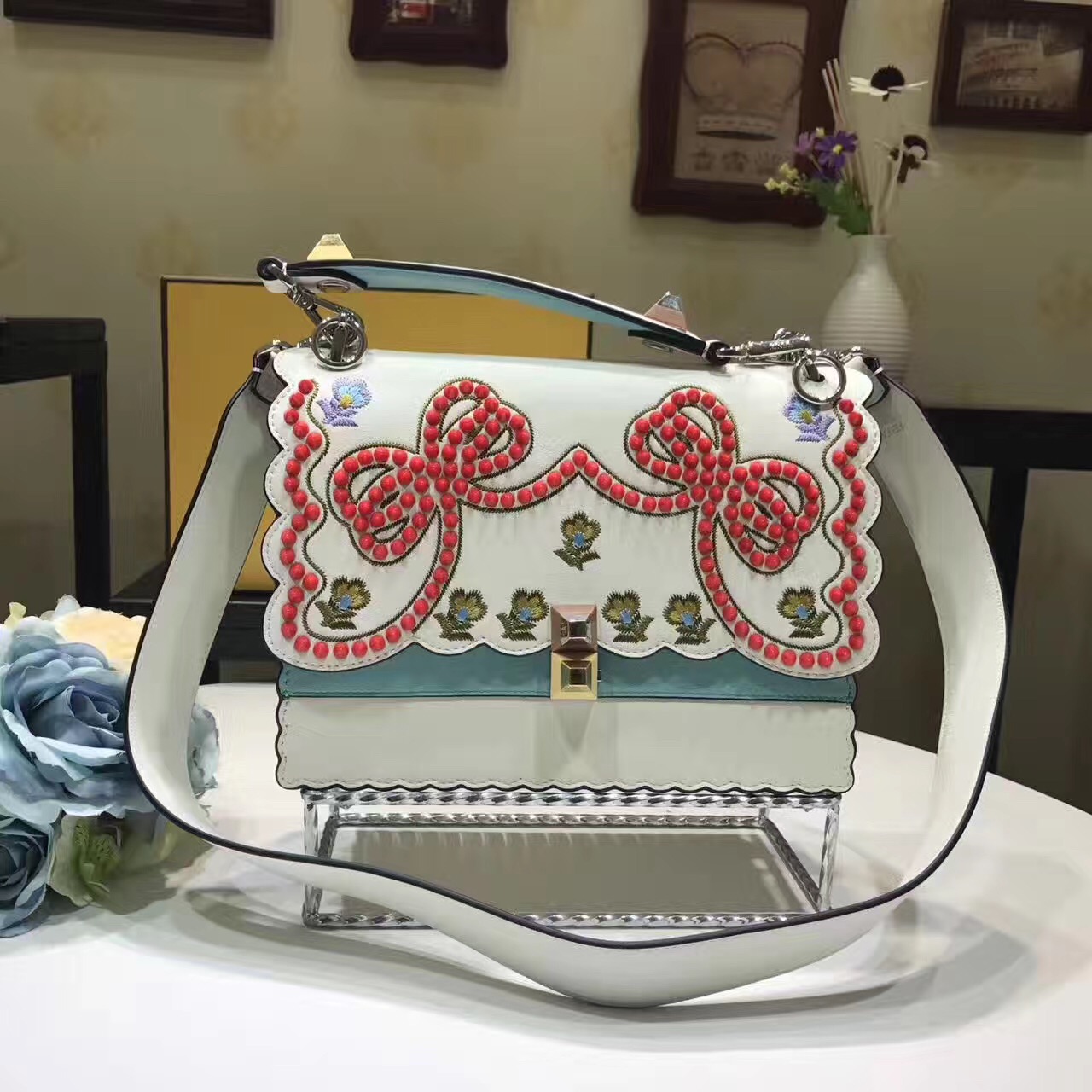 fendi包包大中小,fendi包经典款