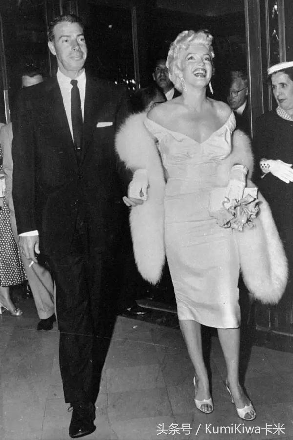 一双充满夏天的鞋,一双锃光瓦亮的鞋子