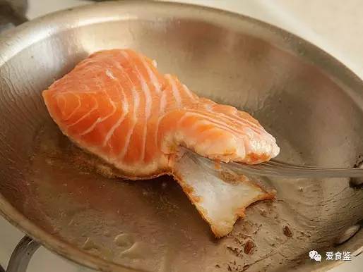 法式酥皮焗三文鱼,米其林西餐三文鱼做法