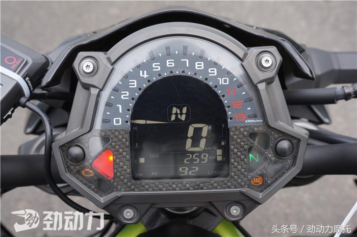 川崎z9002017款感受,川崎z900se和z900re区别