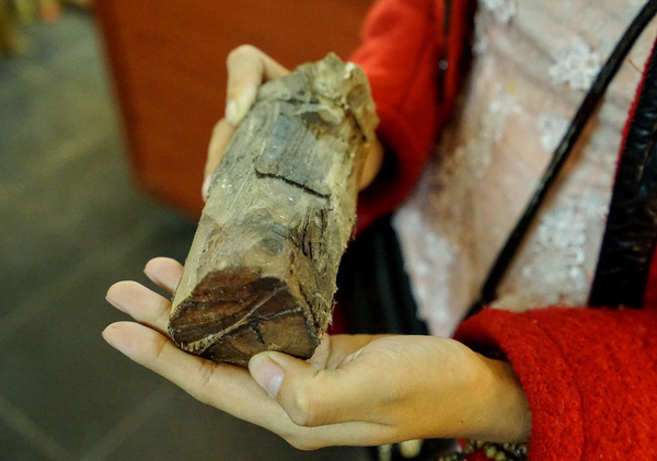 越南黄花梨和缅甸黄花梨手串,越南黄花梨手串一般多少钱