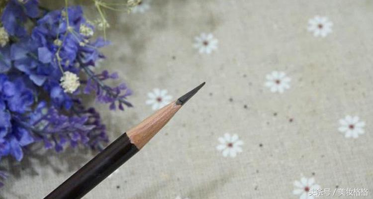 关晓彤用啥化妆品,关晓彤代言的彩妆品牌