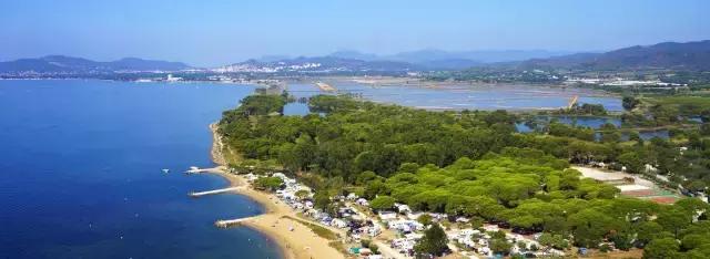 法国总统旅游,法国总统旅游攻略