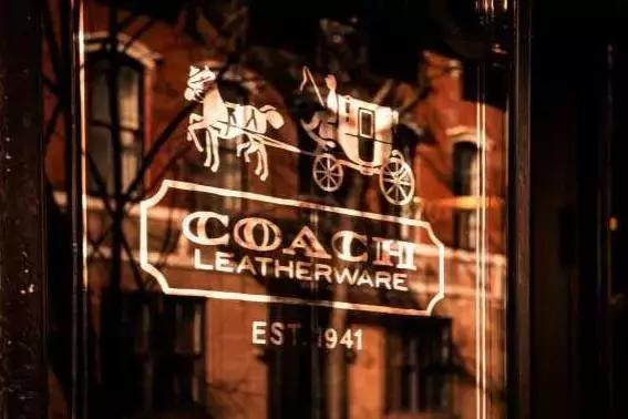 katespade与coach比较是什么档次,katespade同档次的包